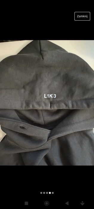 Czarna bluza z kapturem