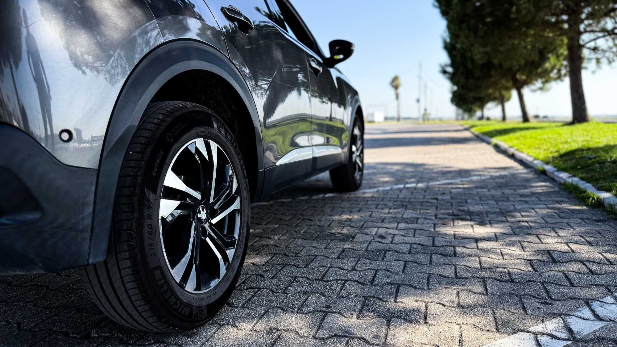 Peugeot 2008 GT Line 1.2 PureTech 130cv | 2020 | Cinzento Platinium