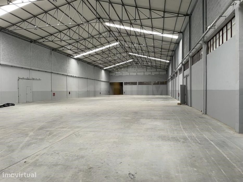 Armazém Industrial - Zona Industrial de Lousado (Vila Nova de Famal...