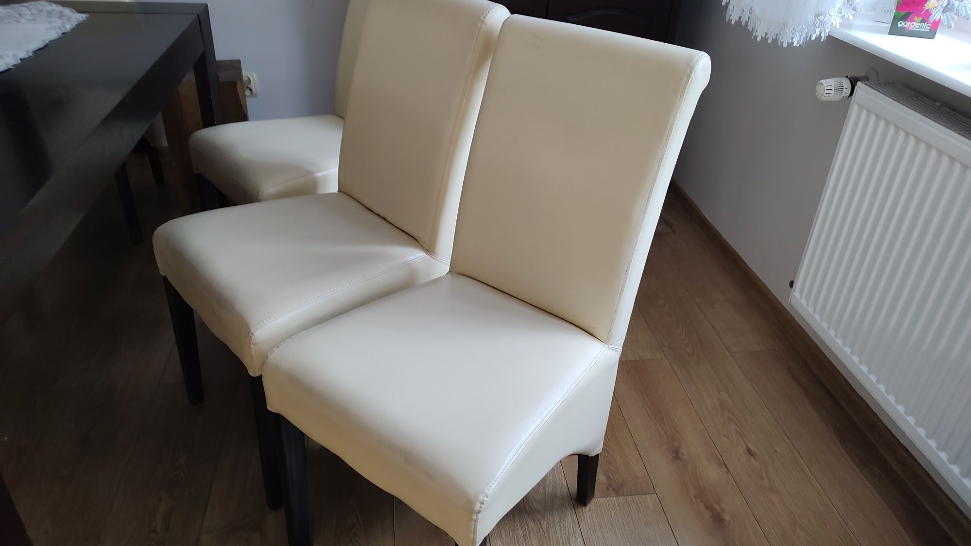 Drewniany rozkładany stół + 8 krzeseł