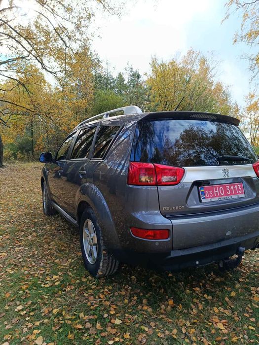 Peugeot 4007 2011 року