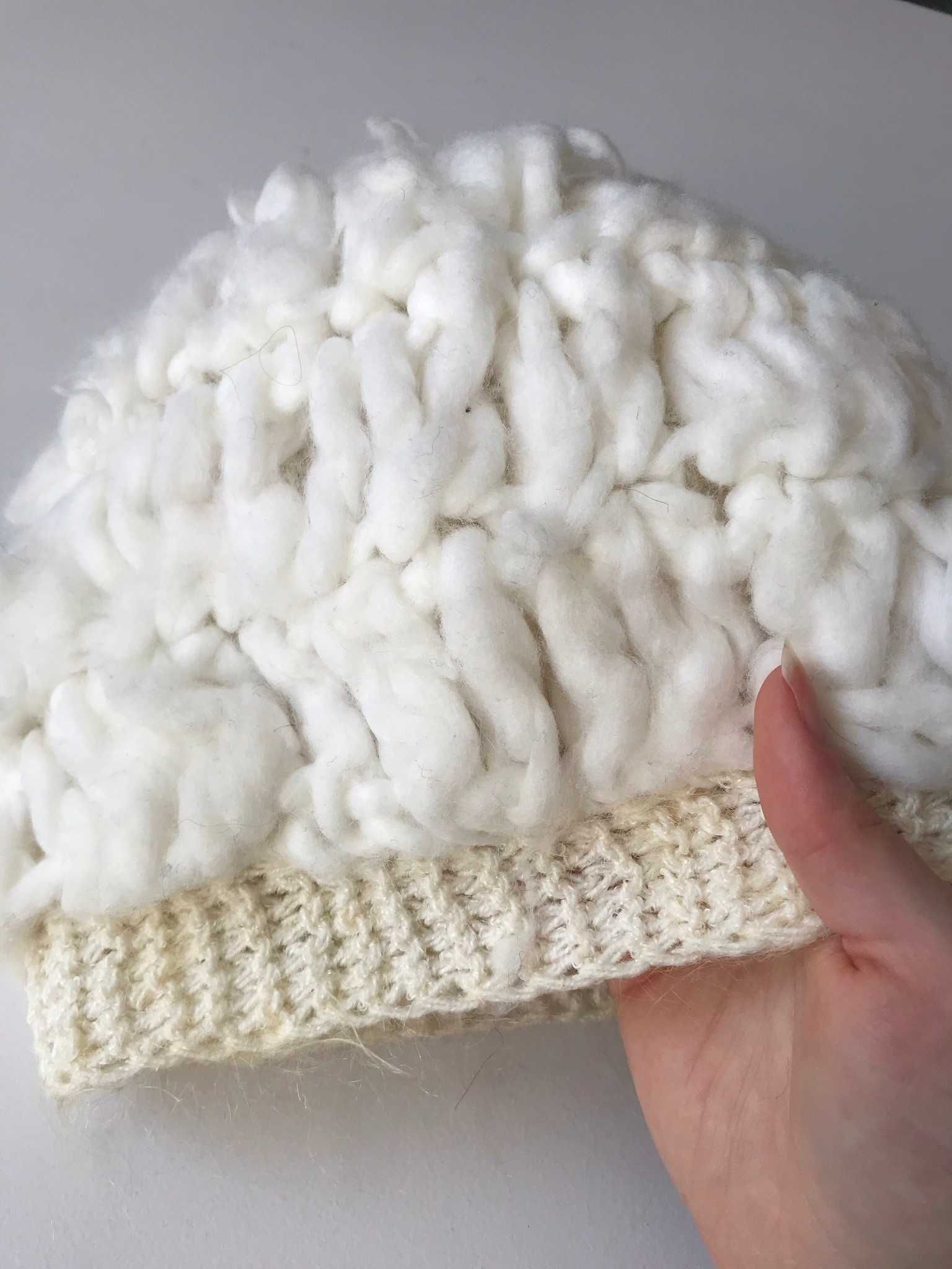 vintage czapka zimowa biała kremowa ciepła z włóczki