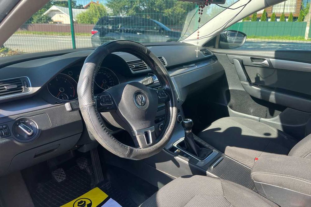 Volkswagen Passat 2011