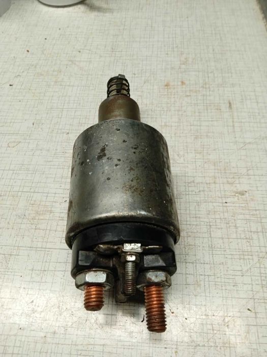 Втягивающее реле стартера