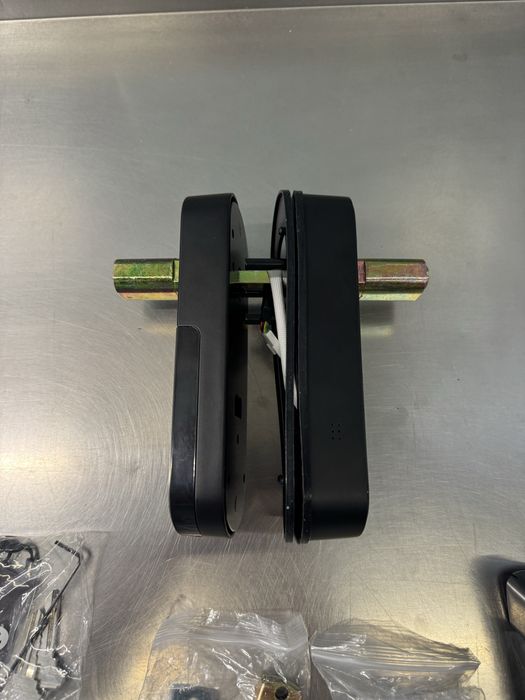 Fechadura inteligente Tuya