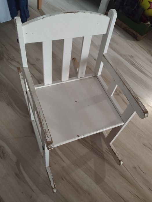 Bujane krzesło IKEA białe sesja zdjęciowa świąteczna pokój dziecięcy