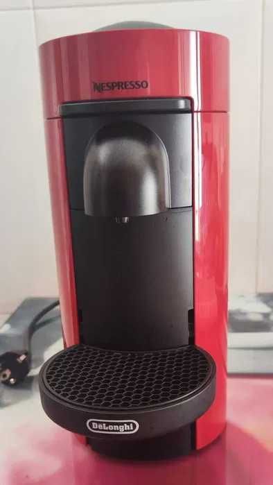 Máquina café Nespresso Delonghi Automática Vertuo PLUS Vermelha