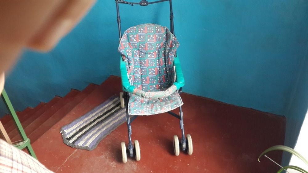 Коляска детская прогулочная компактная типа трость