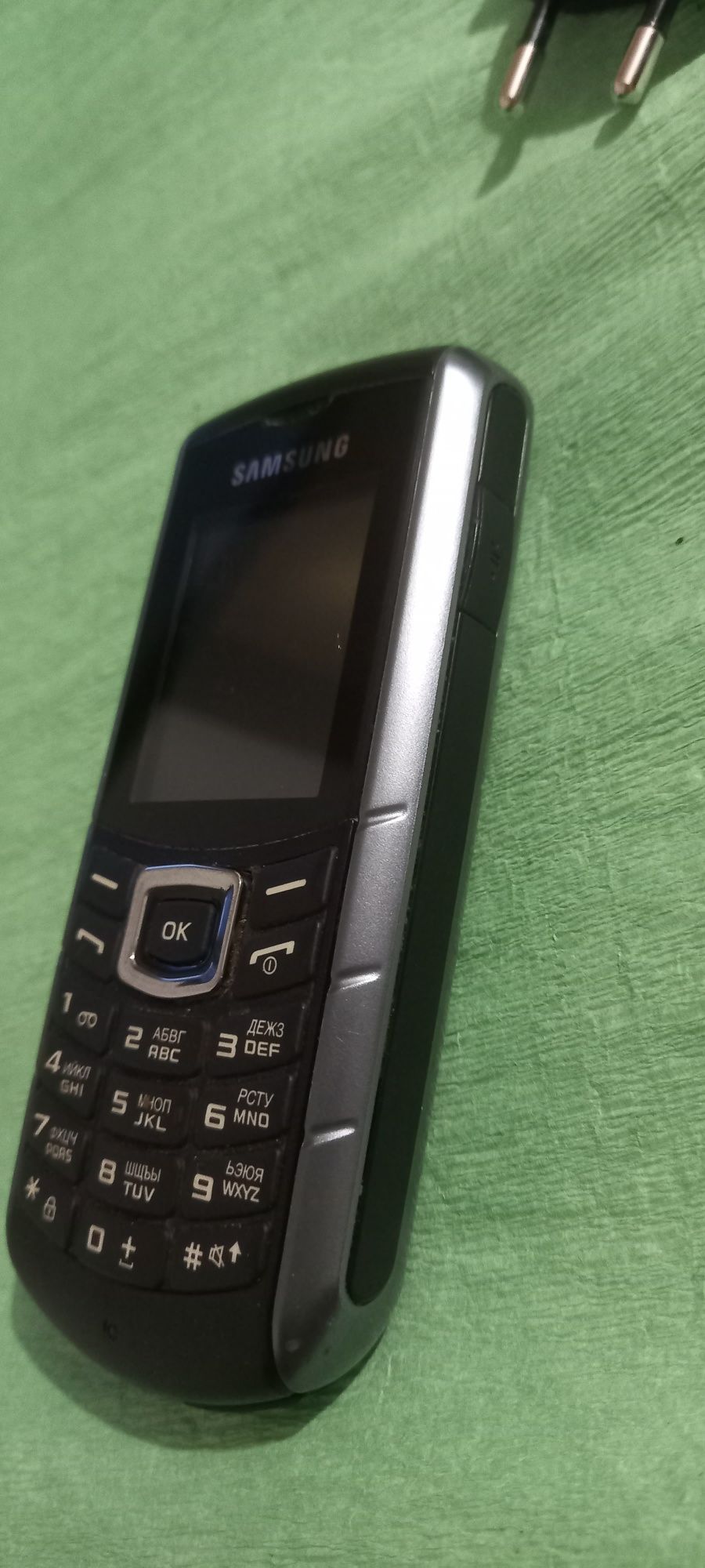 Samsung E2370 неисправный