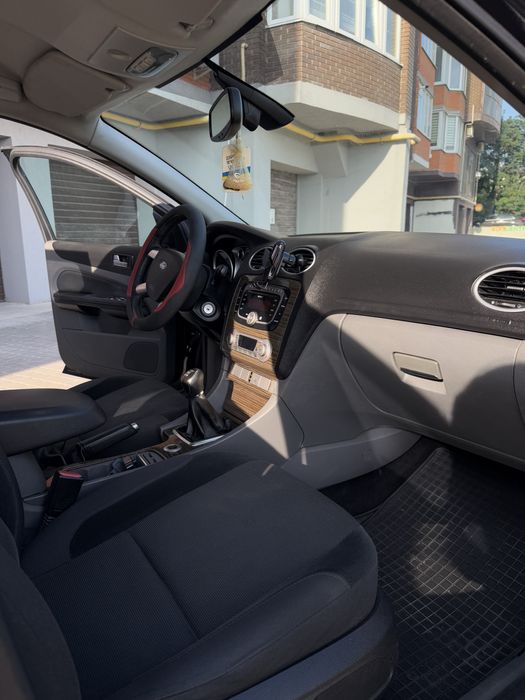 Продається форд фокус 2