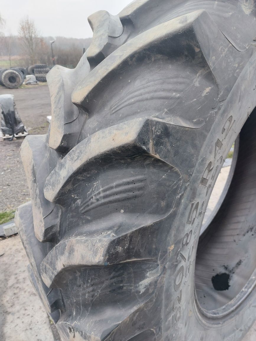 Opona 520/85R42   20.8R42
