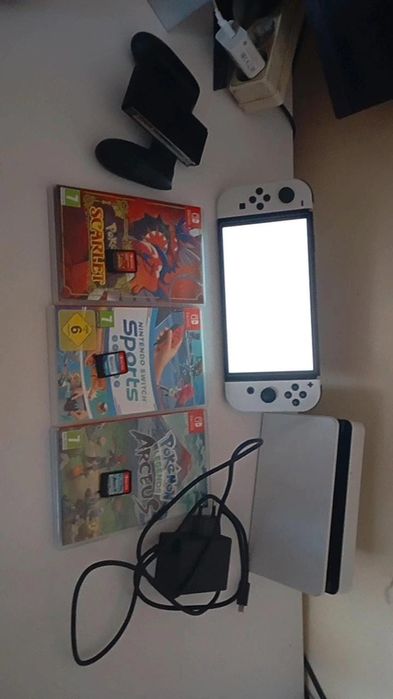 Nintendo switch OLED+jogos+acessorios-Tudo em ótimo estado
