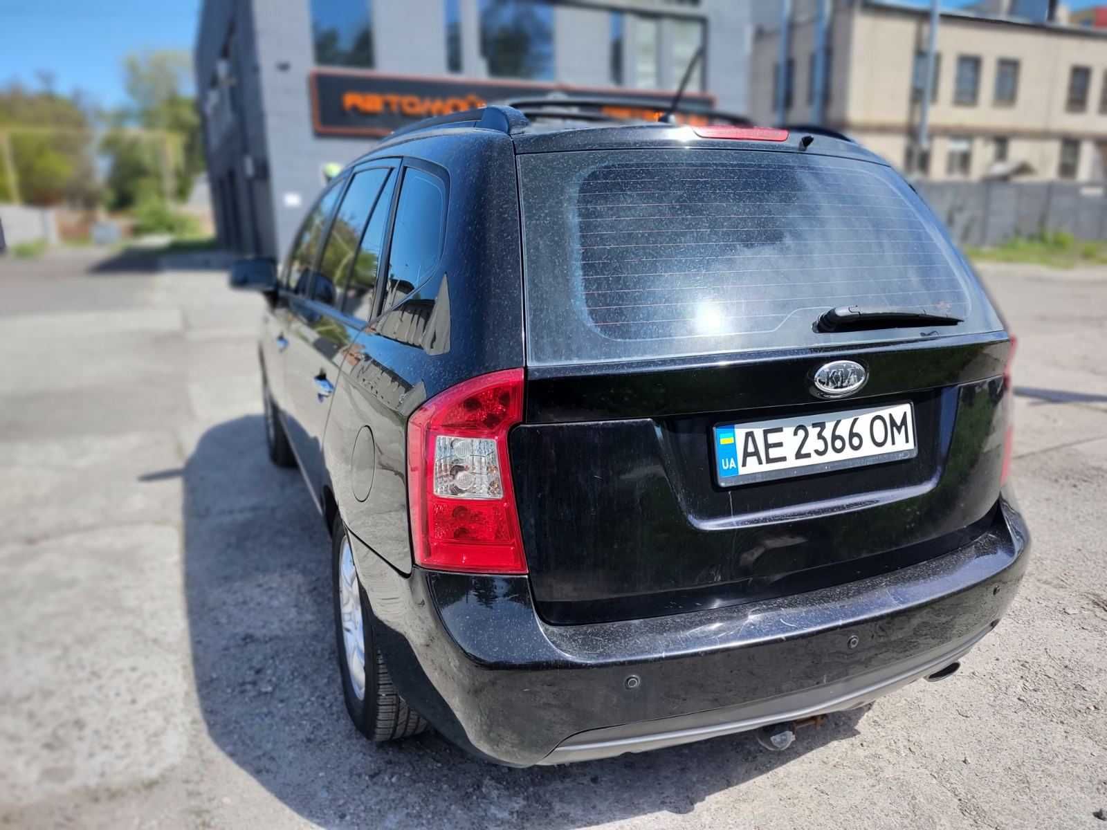 Автомобиль Kia Carens 2006