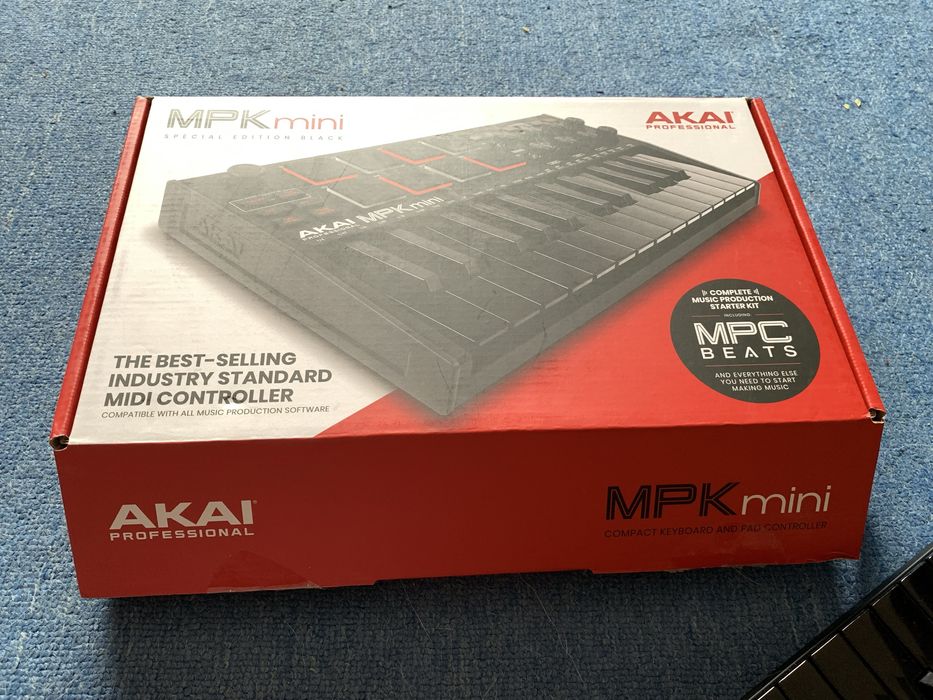 MIDI клавіатура AKAI MPK mini3