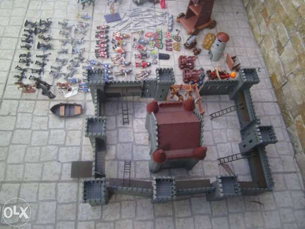 Saco com guerreiros catapulcas espadas balas castelo