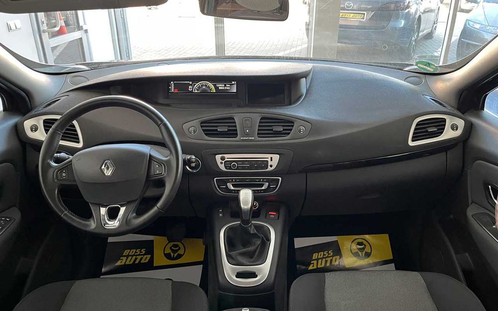 Renault Megane Scenic 2013