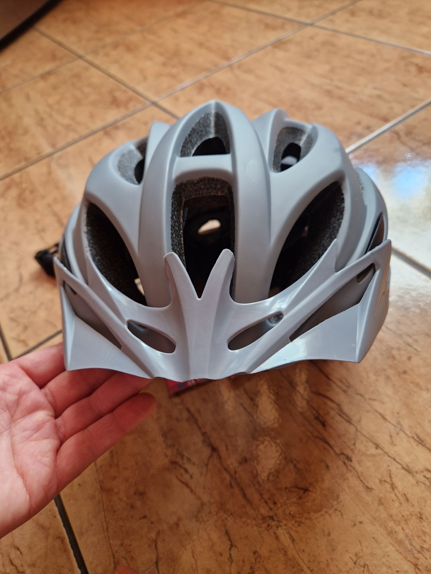 Nowy kask rowerowy CAIRBULL