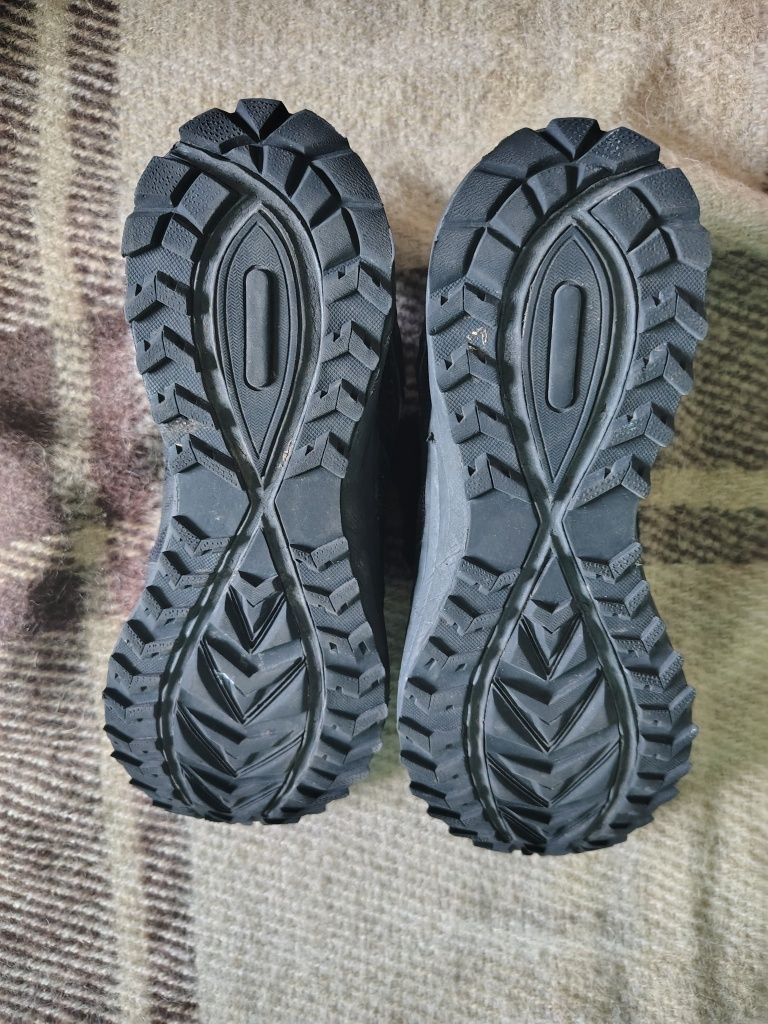 Magnum storm trail lite
