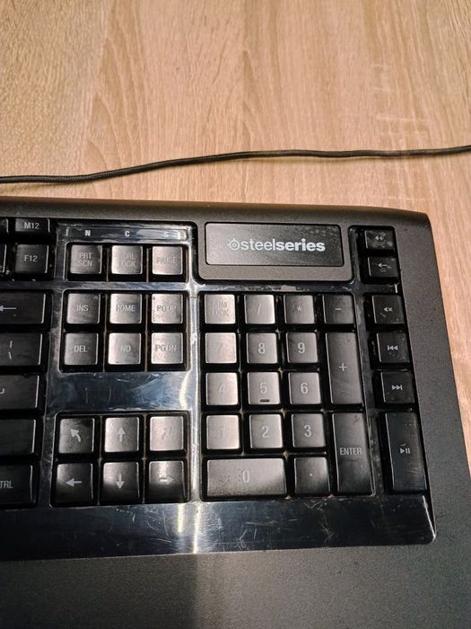 Klawiatura przewodowa steelseries apex