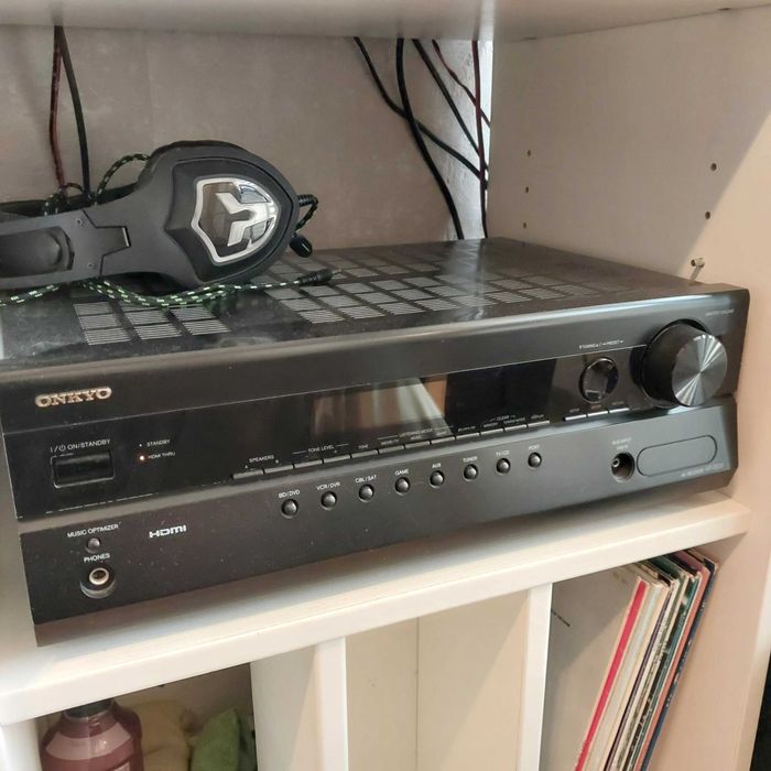 Amplituner AV Onkyo HT-R538 plus pełny zestaw głośników jamo