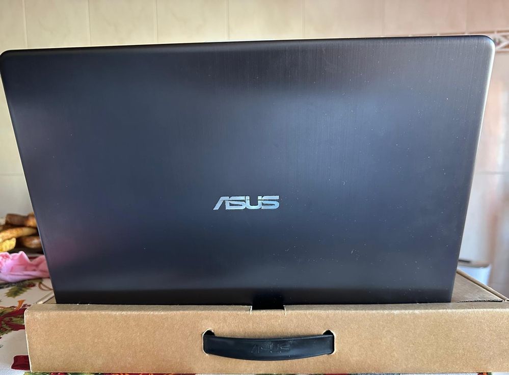 Asus Vivobook S530U