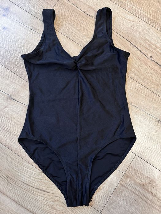 Купальник чорний суцільний