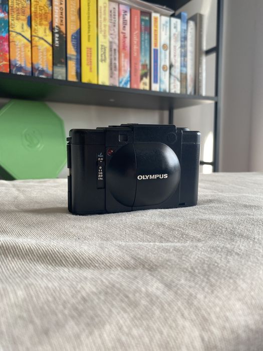 Aparat analogowy olympus XA uszkodzony
