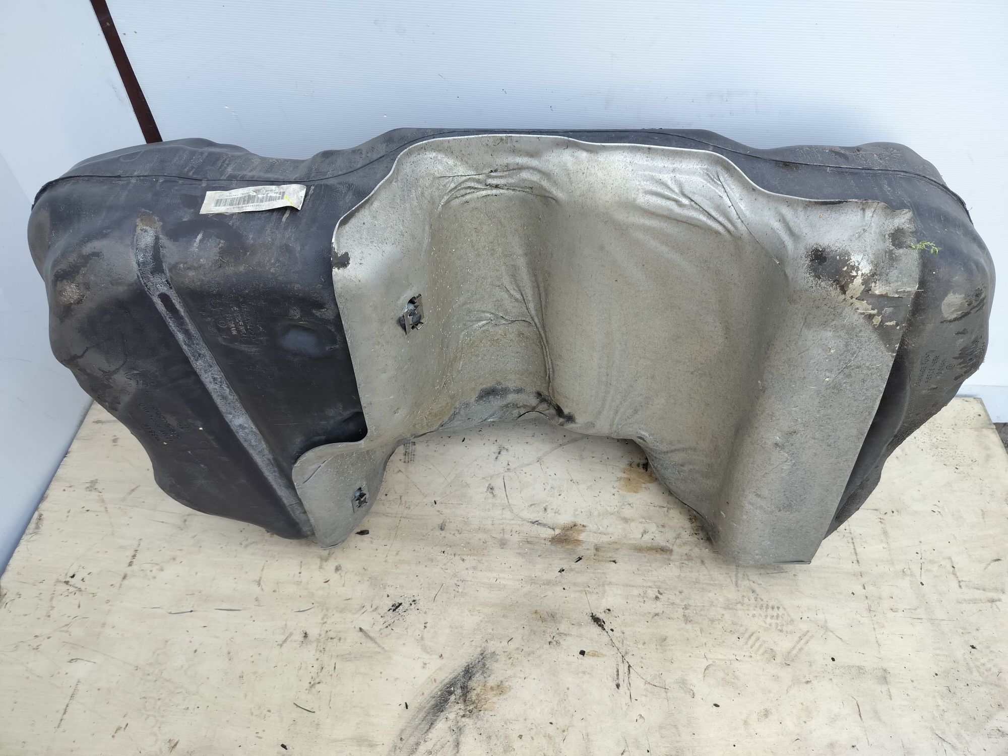 Zbiornik paliwa bak Nissan Qashqai j11 1.6 DCI 4x4