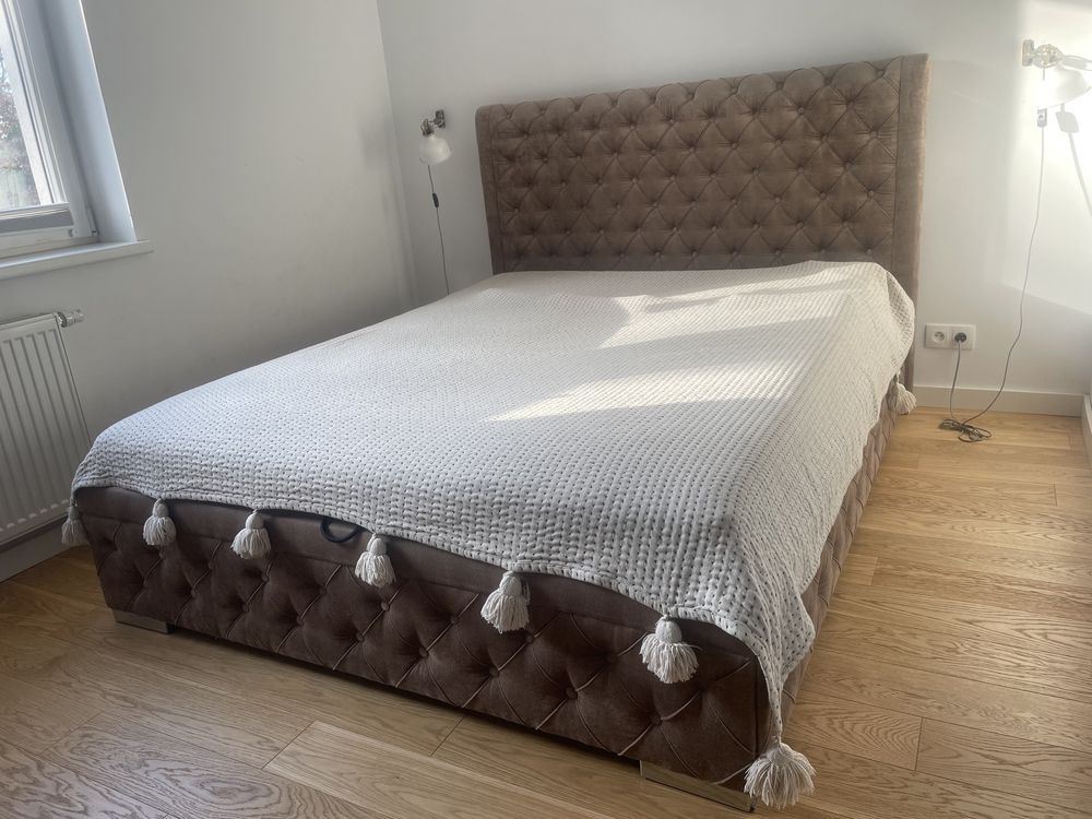 Tapicerowane łóżko Roma New Elegance