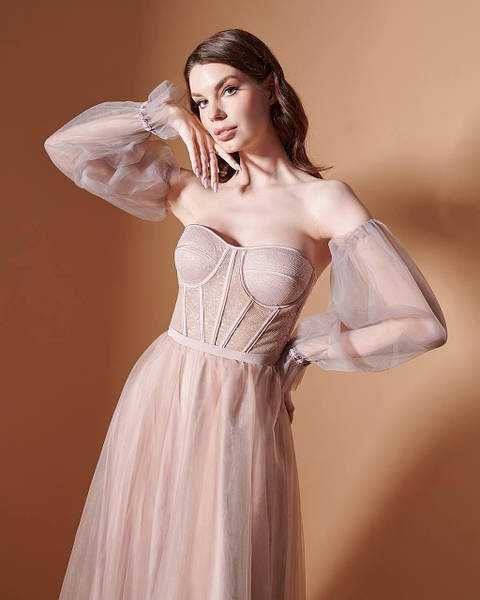 Вечірнє, випускне плаття