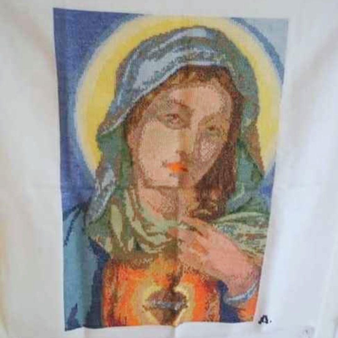 2 quadros em ponto cruz Virgem Maria e Jesus Cristo