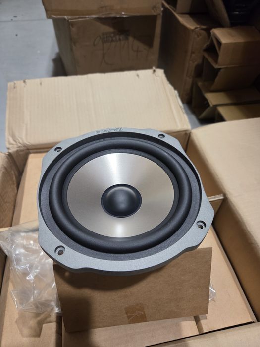 Nowy Głośnik Niskotonowy Quadral