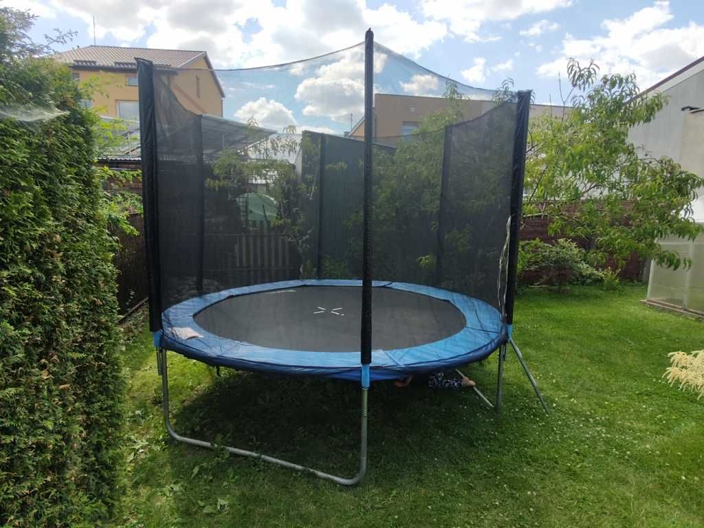 Trampolina ogrodowa