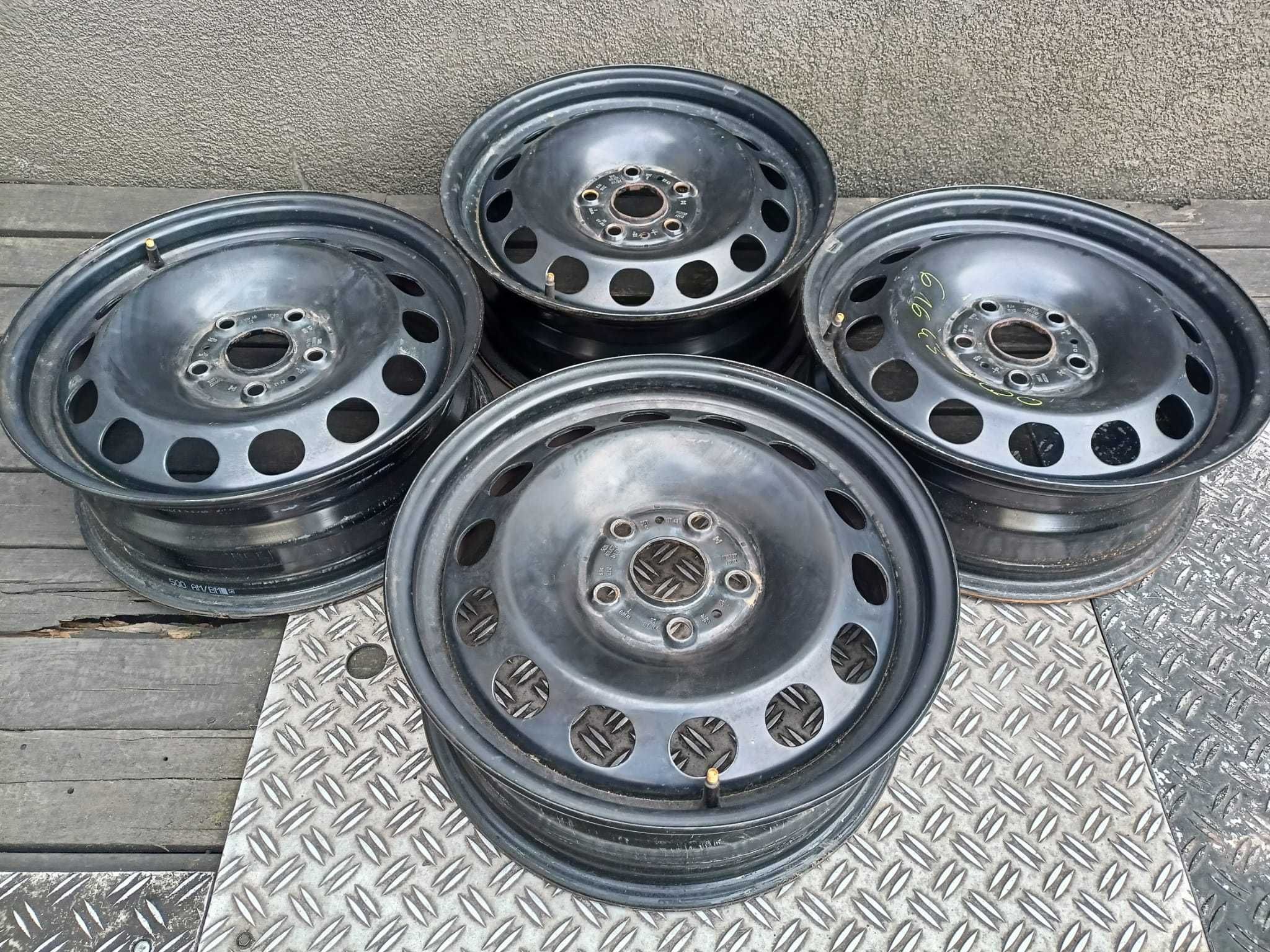 Oryginał felgi stalowe 16cali VW Golf Jetta Passat Skoda Audi S179