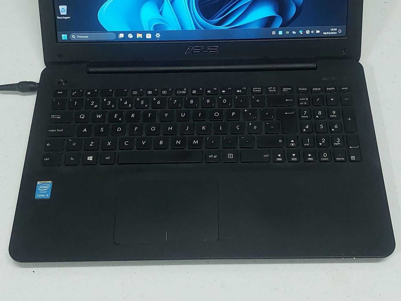 Asus Processador i5 SSD e 12Gb Ram