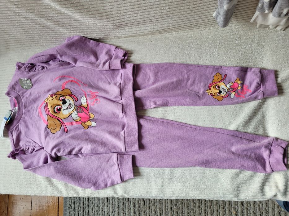Nowy dres dziewczęcy psi patrol Skye rozm.128