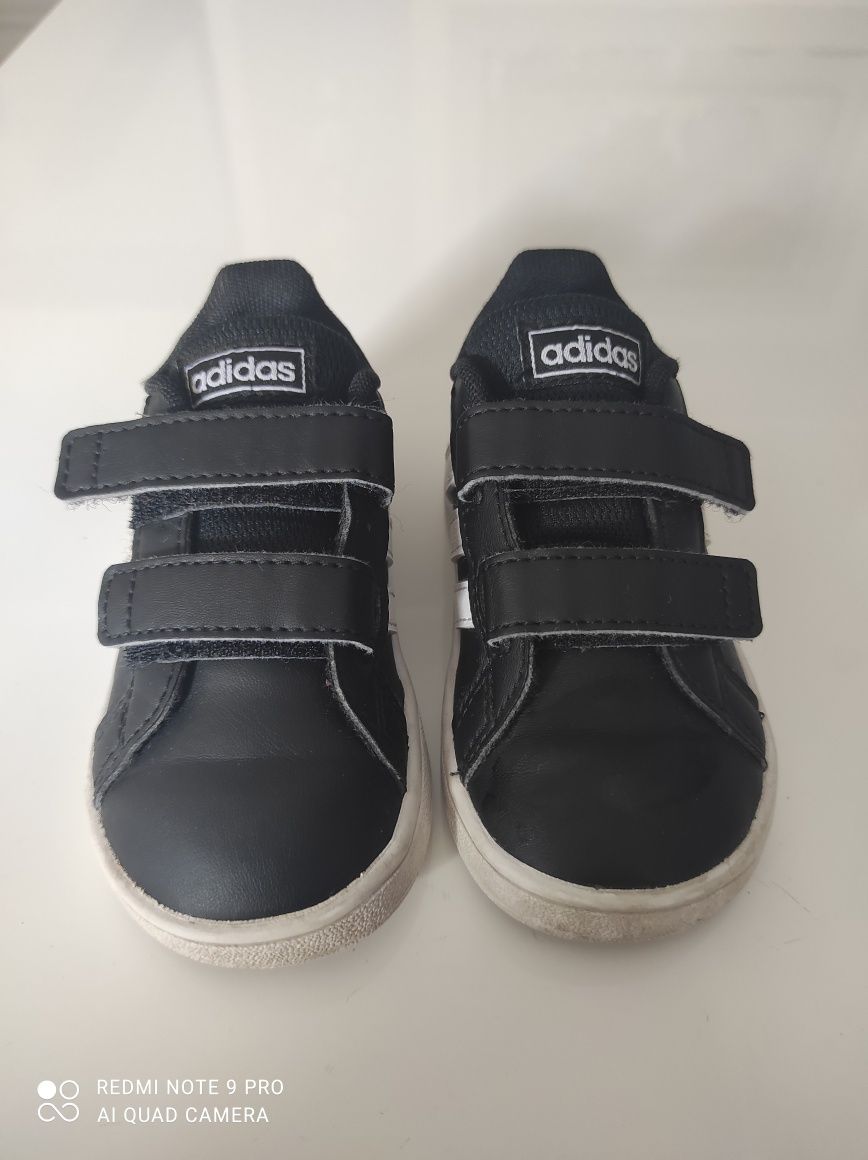 Buty oryginalne adidas chłopięce rozmiar 22