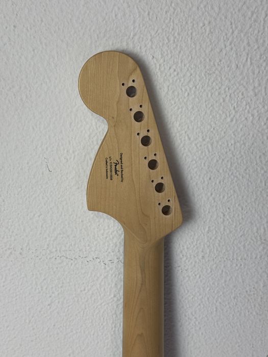 Braço de guitarra fender