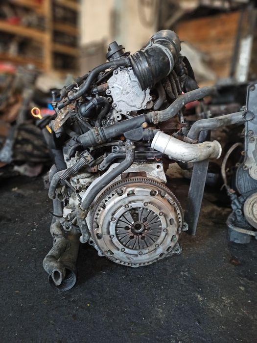 Двигун мотор двигатель BJB 1.9 TDI caddy Touran golf Bora Passat