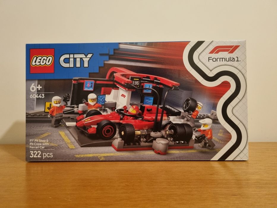 LEGO City 60443 - Formula 1 Pit Stop & Pit Crew com carro Ferrari