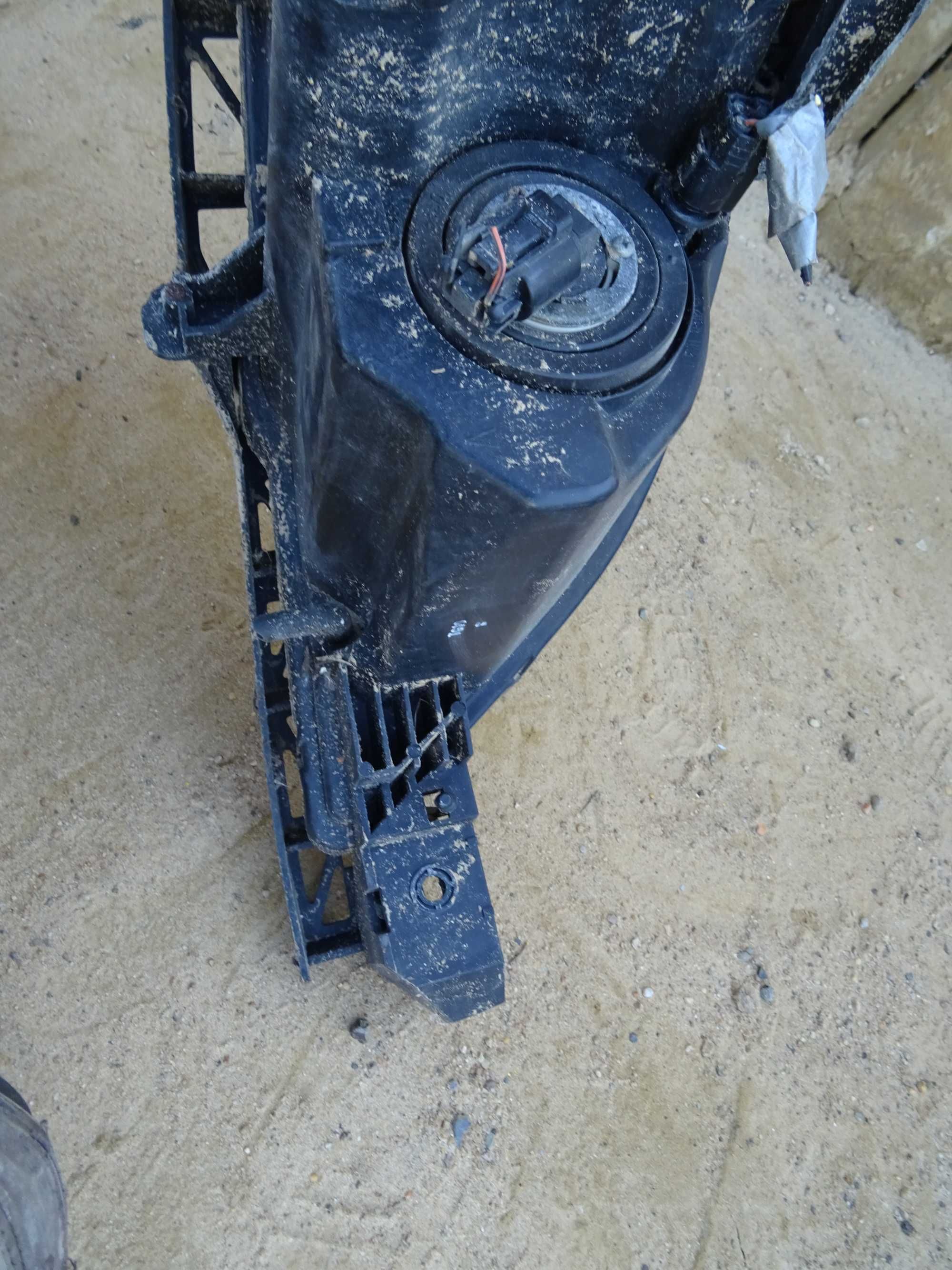Lampa Lewa Przód Mazda 3 I BK Lift HB
