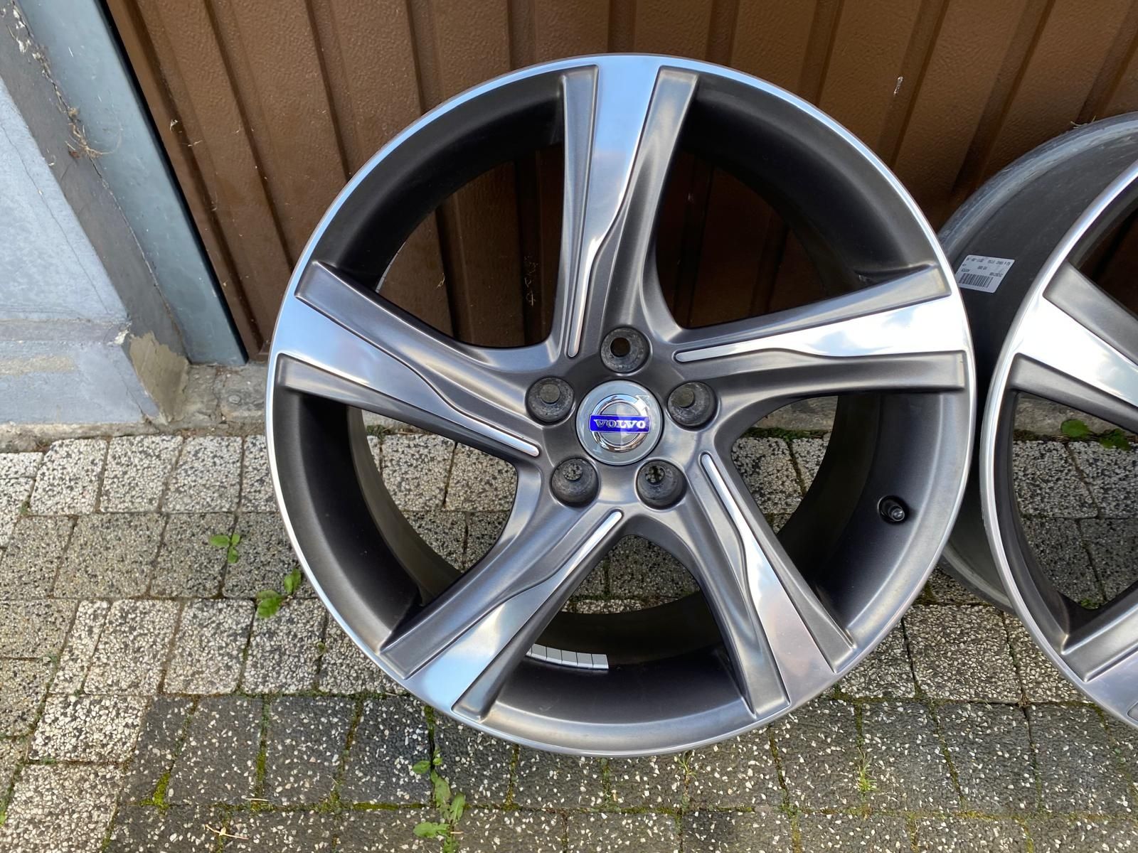 18" Volvo R-design 5x108  8j et55  V40 V60 XC60 V70  Model Ixion