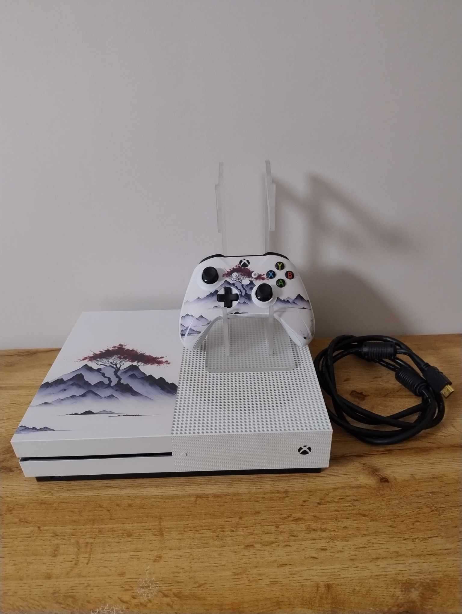 Konsola Xbox One S 1 TB ładna zadbana