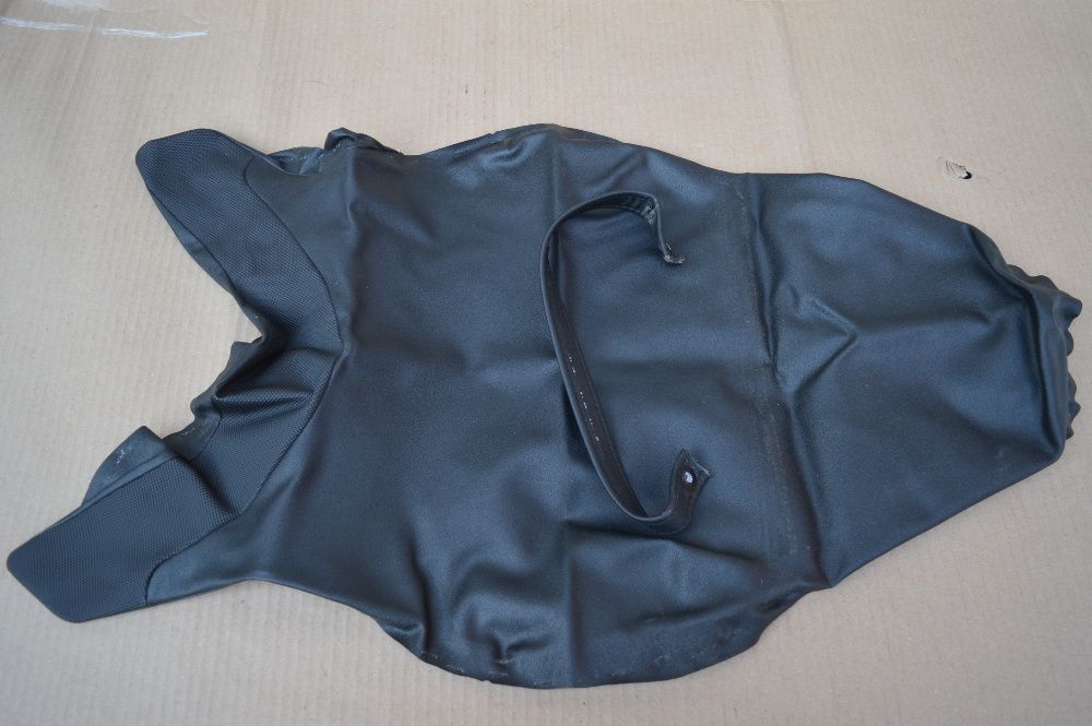 Yamaha MT09 mt 09 POKROWIEC poszycie siedzenia OEM bdb + pasek