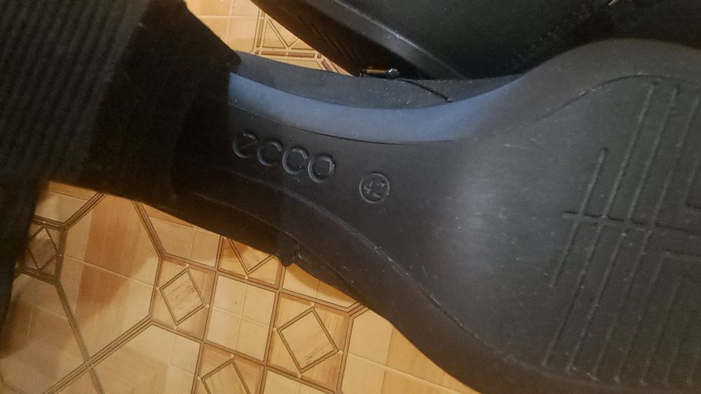 Ботильйони жіночі ЕССО, розмір 42