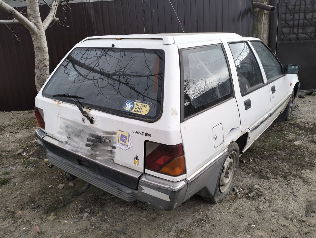 В разборе mitsubishi lancer