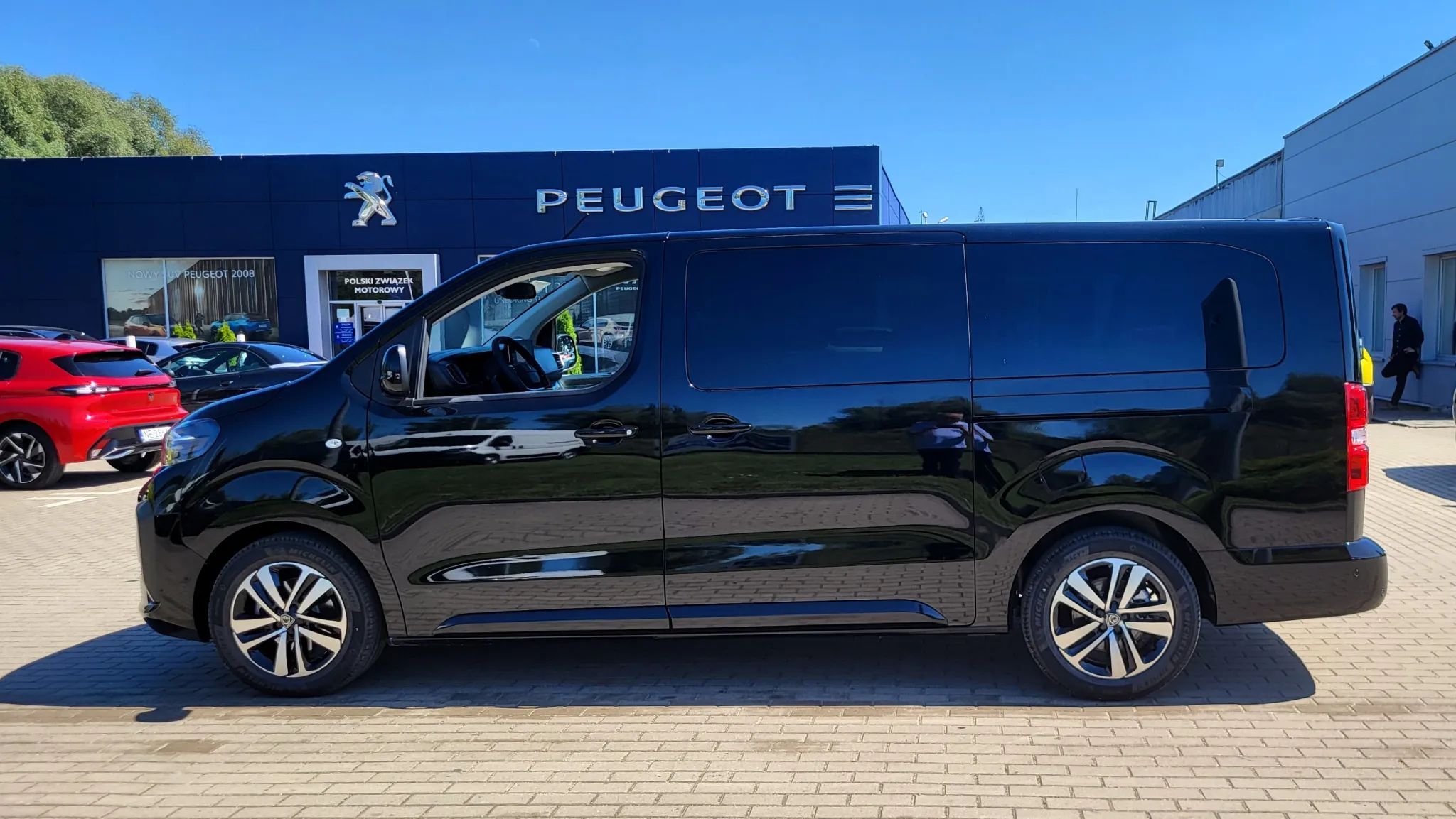 Peugeot Traveller Diesel Automat 180 km do przewozu osób niepełnosprawnych