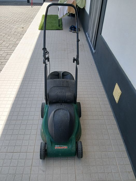 Maquina cortar relva