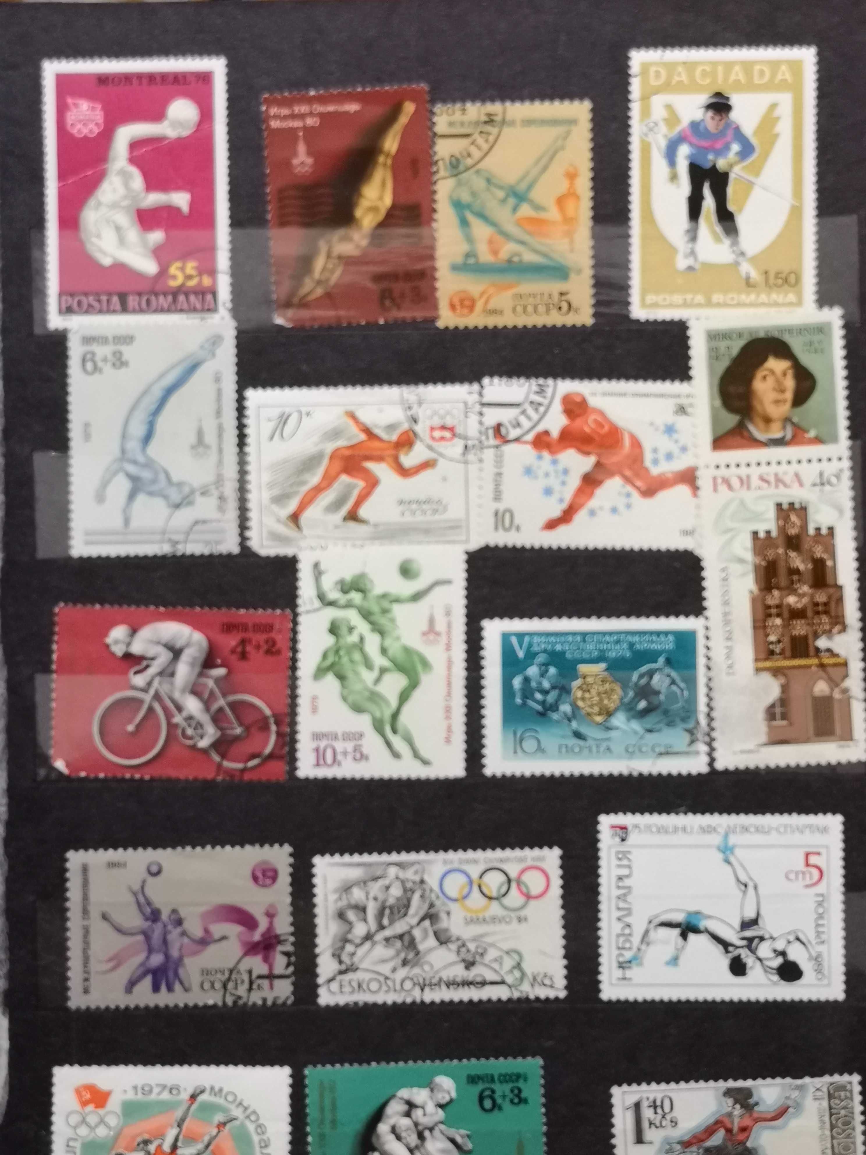 Klaser ze znaczkami pocztowymi ponad 330 szt