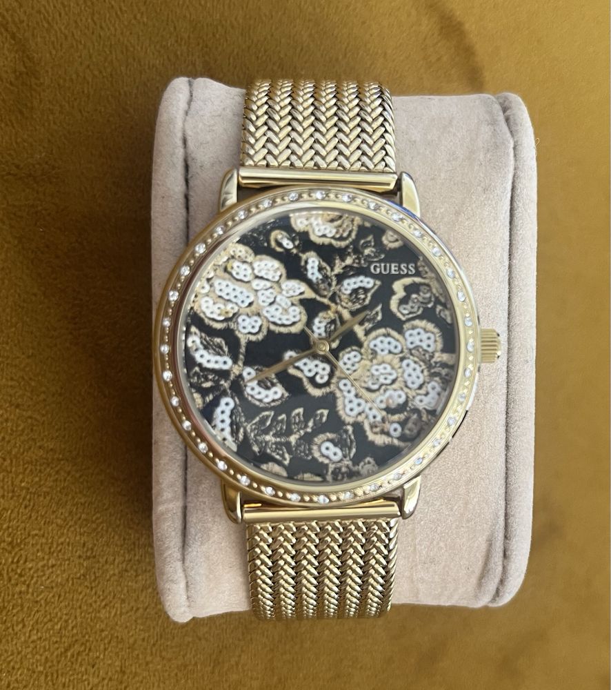Damski zegarek Guess W0822L2